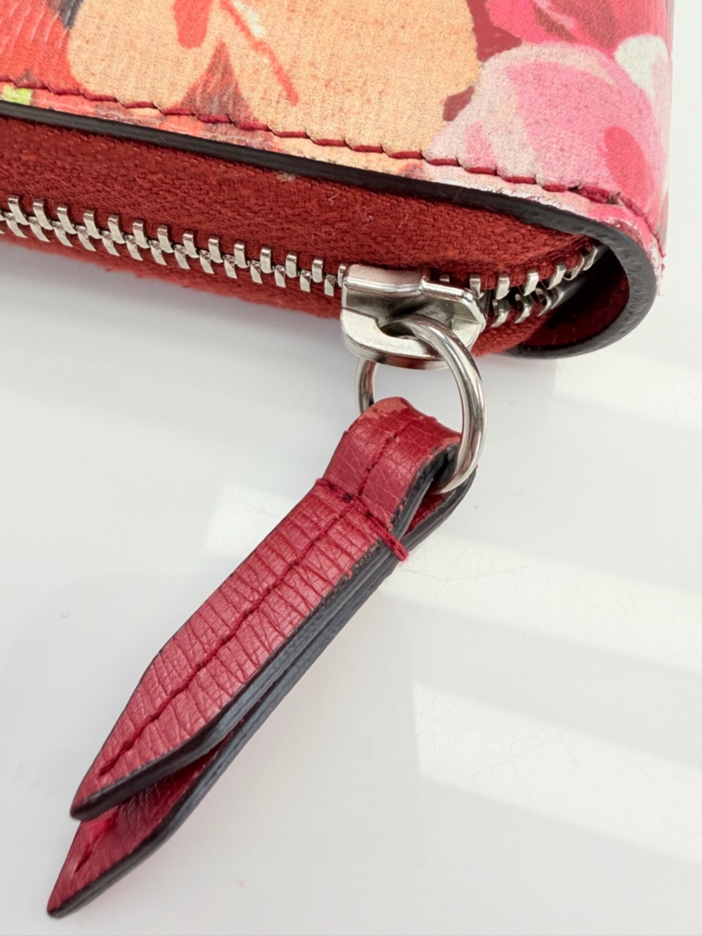 Gucci Blooms Floral Zip-Around Wallet - Red Floral - Picture 7 of 10